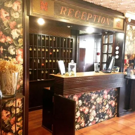 Albion Aparthotel 3*